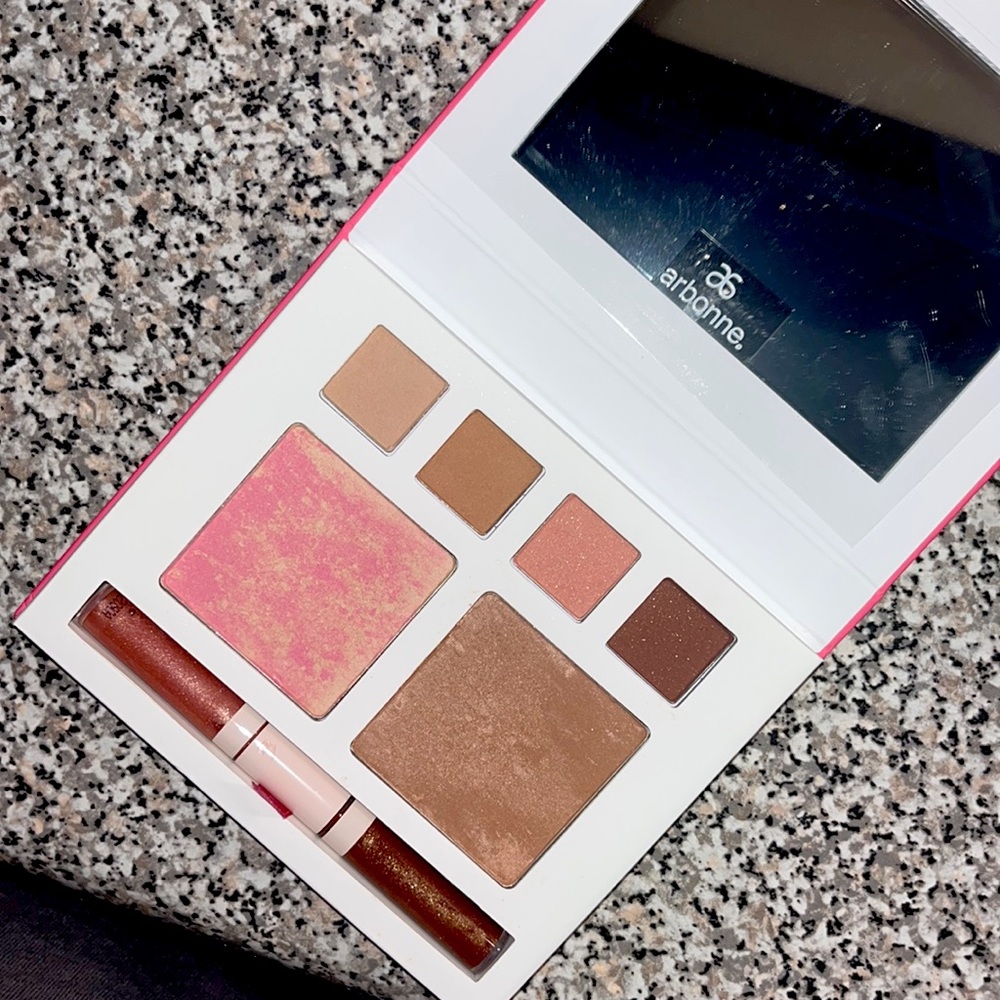 Brand new #Arbonne makeup pallet. Comes with lip gloss, bronzers, and blush.
